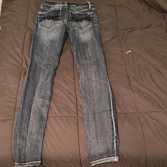Low rise jeans! - Picture 3 of 3